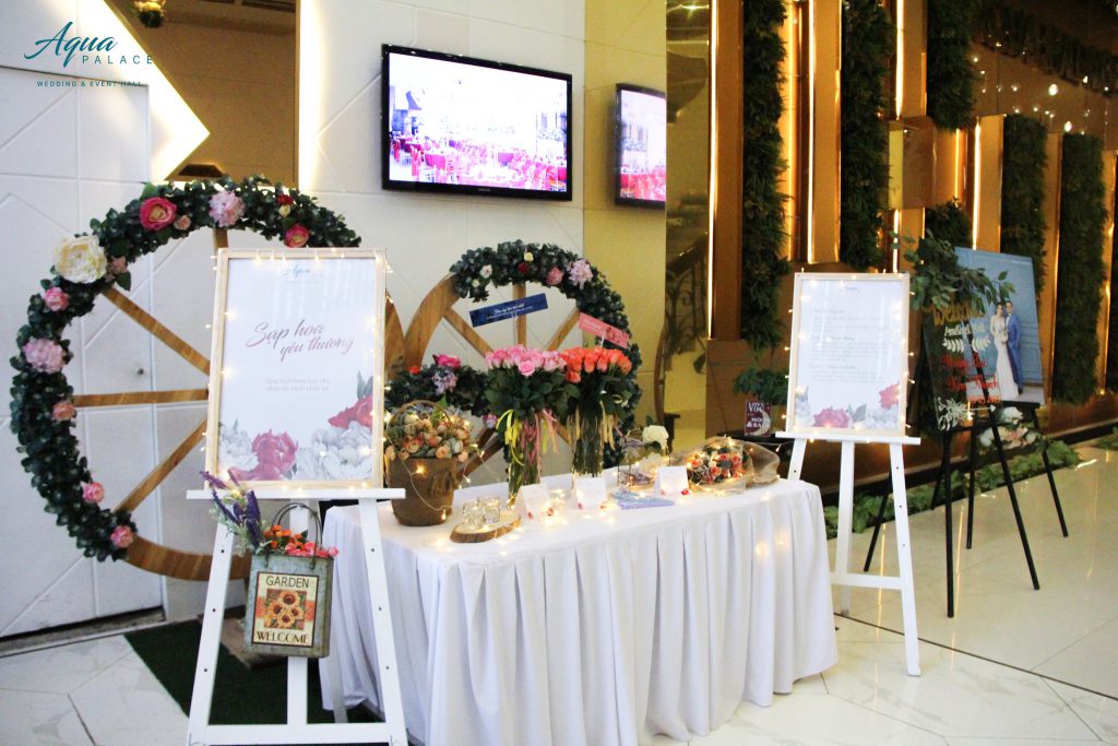 EVENT 8.3 - SẠP HOA YÊU THƯƠNG AQUA PALACE